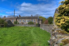 Wheatsheaf Inn, Front