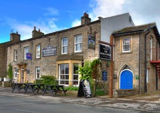 Wheatsheaf Inn, Front