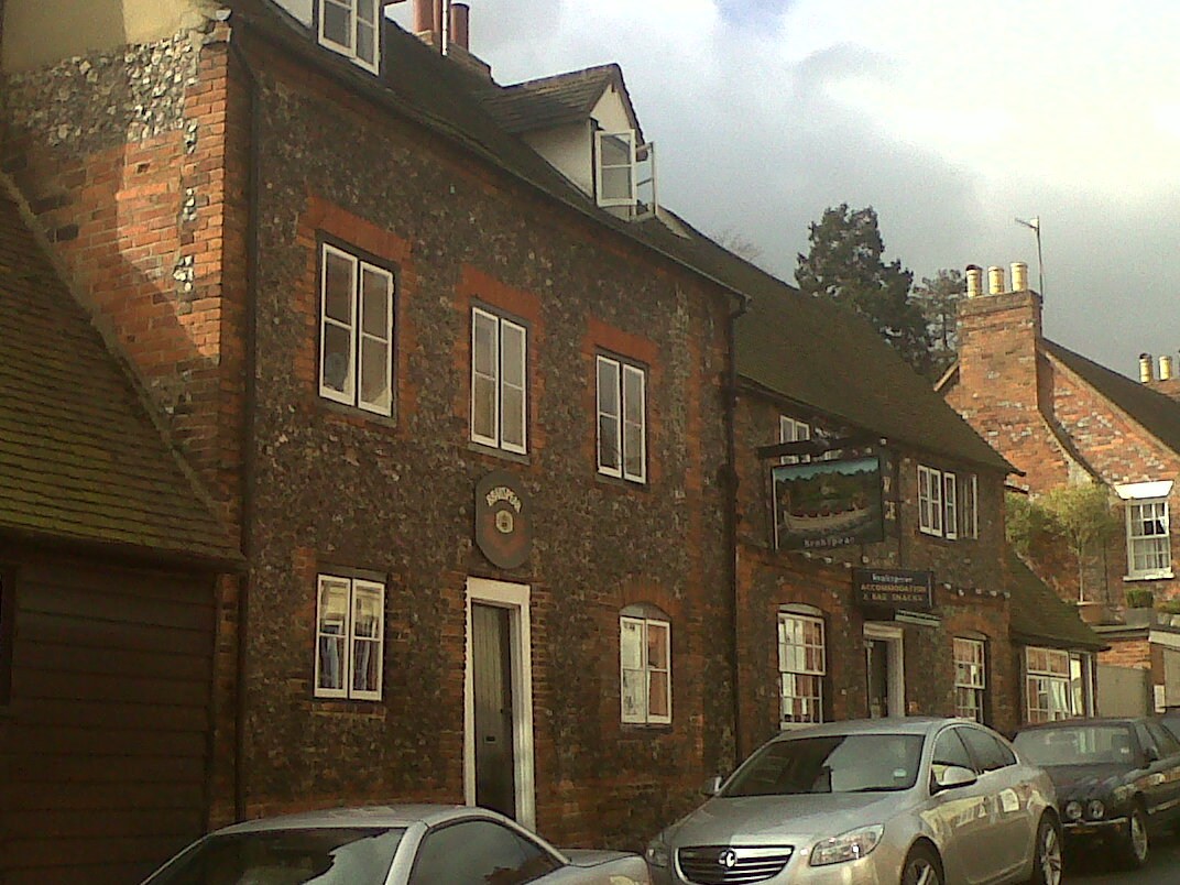 The Row Barge A child and dog friendly pub serving food with